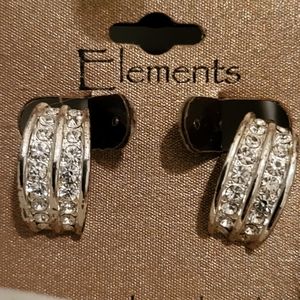 Clip Earrings- silvertone & simulated diamond 💎